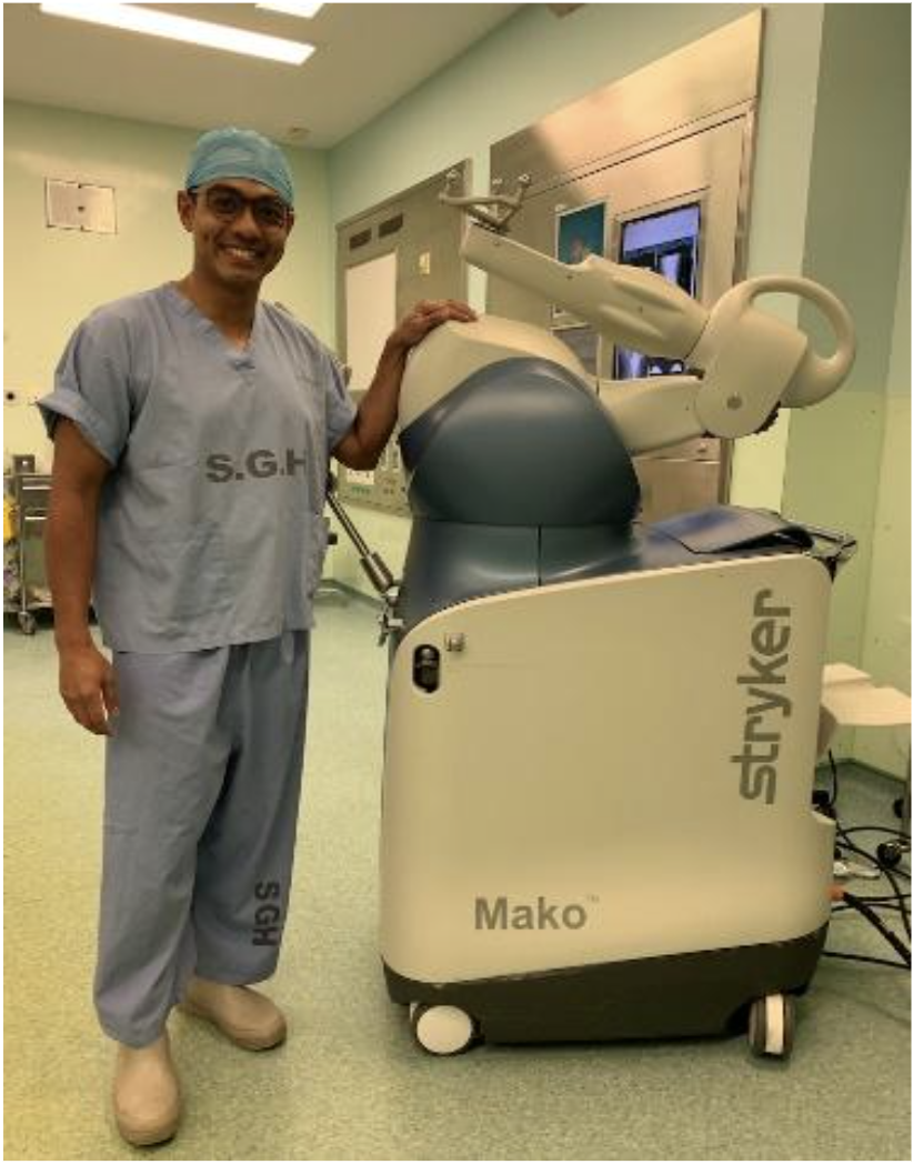 Robot Assisted Mako Total Knee Replacement